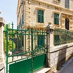 Apartment&Room Lukre
